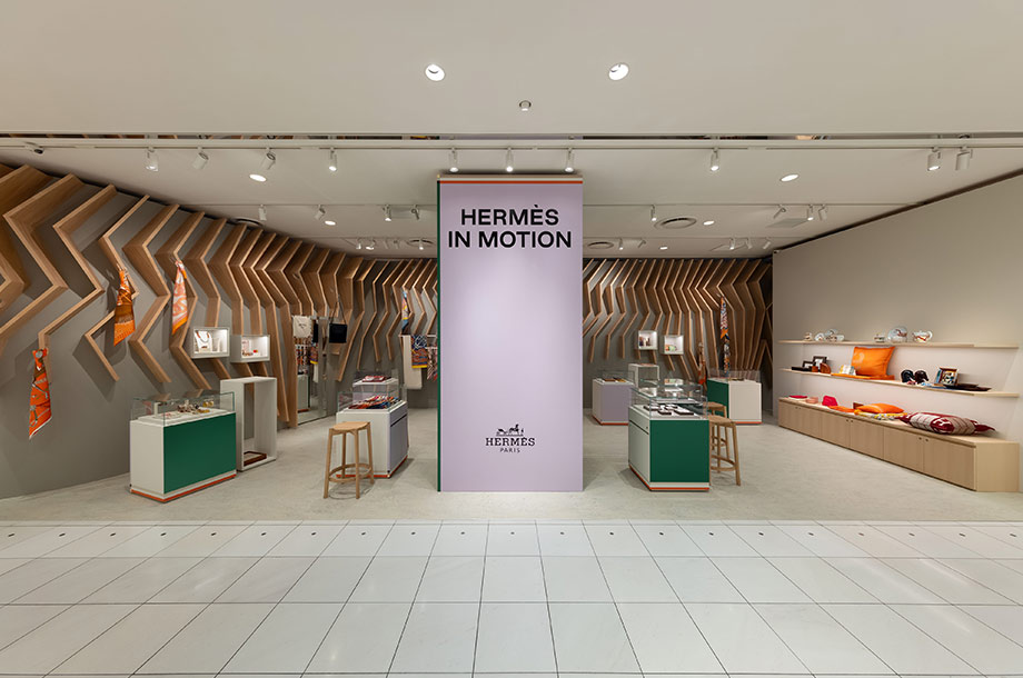 エルメス 本館1階ブティックが11月23日 火 祝 にリフレッシュオープン 28日 日 までは事前予約制となります ラグジュアリー 三越伊勢丹オンラインストア 公式