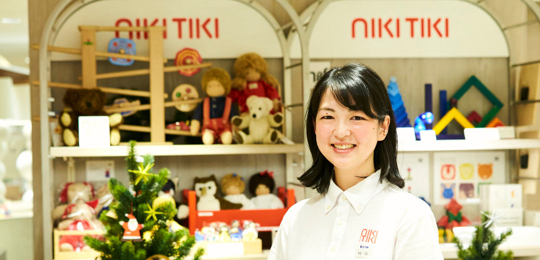 プロがおすすめするクリスマスツリーの選び方、子どもと楽しむ飾りつけは?のメインビジュアル