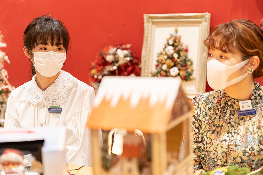 淵本さんと齋藤さんが話しているときの画像