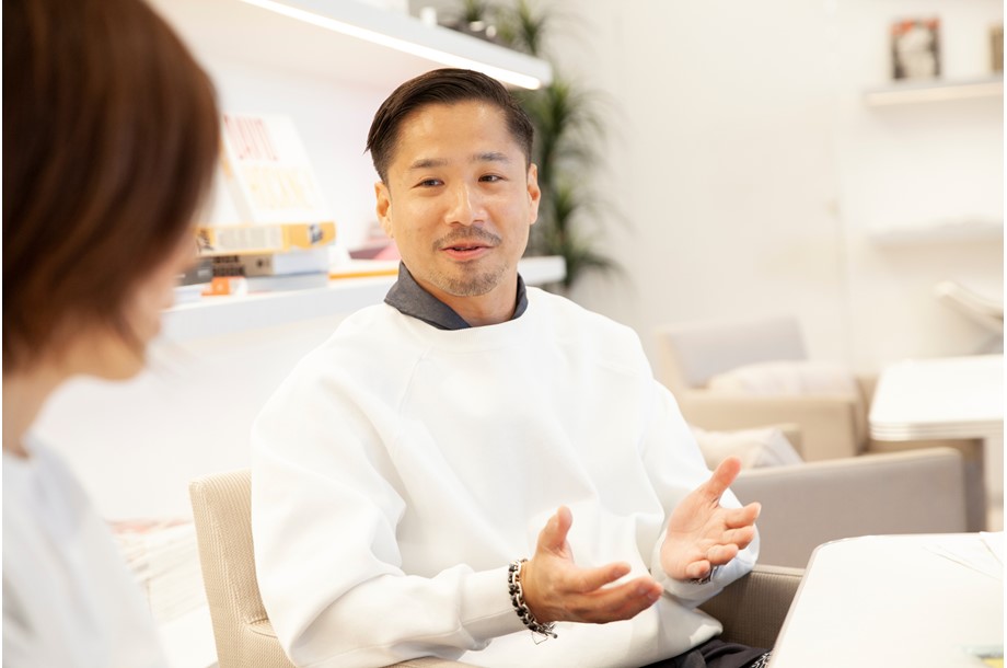酒井昭征氏