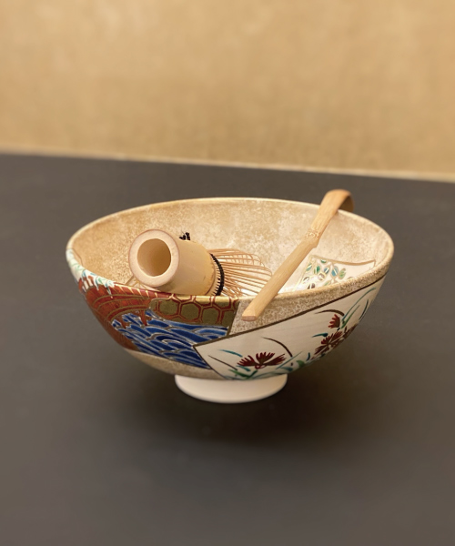 茶碗「加藤ひろこ《金砂子扇面平茶碗》」の画像
