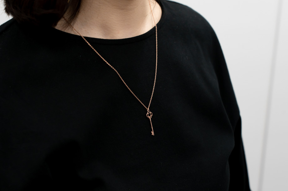 アルテミスの首飾り」ネックレスを手掛けたジュエリーデザイナーが贈る