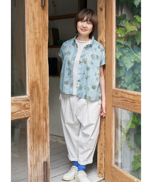 【美品】コットンハウスアヤ〈日本製〉立体織り柄フーデットワイドロングコートF緑茶 繊細さと華やぎを天然素材にのせて｜＜コットンハウス・アヤ＞の