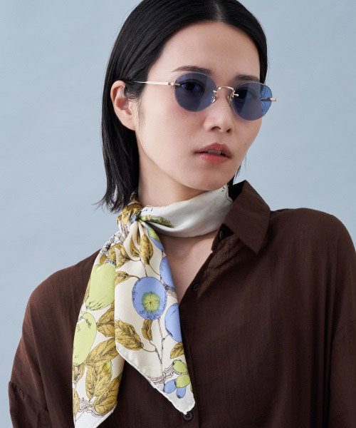 ＜Eque.M/イークエ・エム＞サングラスの着用画像