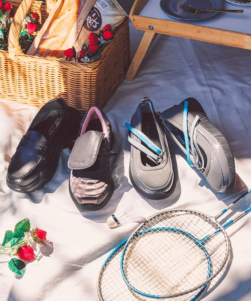 ＜アキコアオキ＞＜アウトランド＞スニーカー商品画像