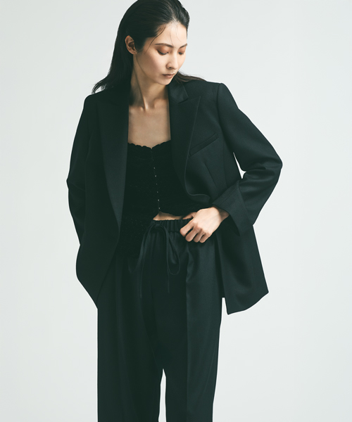 d*3様 AKIRA NAKA♡美品 タッセル付リブニット 日本製 d*3様 AKIRA NAKA♡美品 タッセル付リブニット 日本製