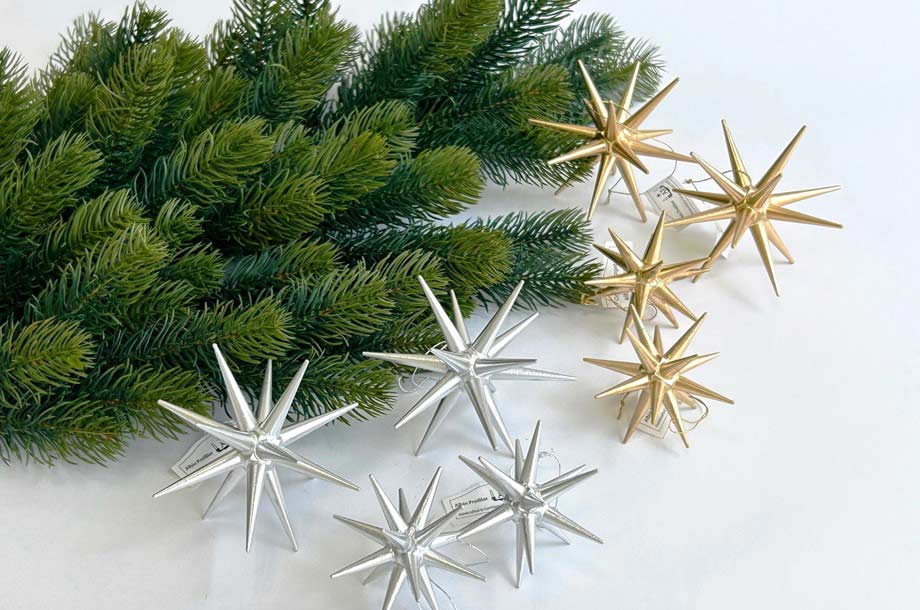 クリスマスツリーの飾りつけを何倍も楽しむアレンジ方法は？の画像