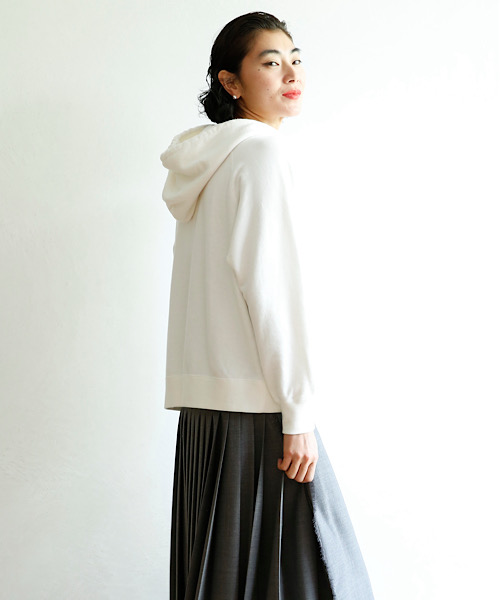 ハローフーディーの着用画像