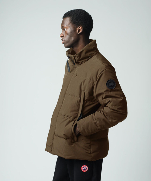 都市生活に寄り添いながら、冬の街を洗練する＜カナダグース＞の日本