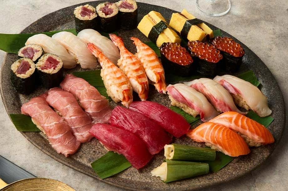 クリスマスにぎり桶盛の画像
