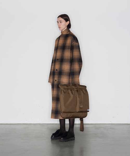 新品　HYKE ハイク　ベスト　ボーダー　重ね着 新品 HYKE ハイク ベスト ボーダー 重ね着 新品 HYKE ハイク ベスト