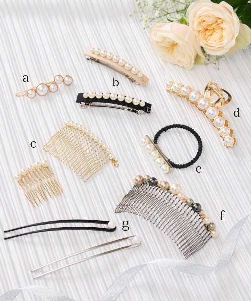 上品なパールモチーフのヘアアクセサリーの画像