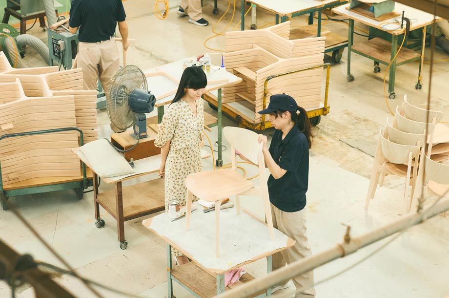 天童木工＞空間を自由に演出するラタンコネクトスツール by KASHIYUKA