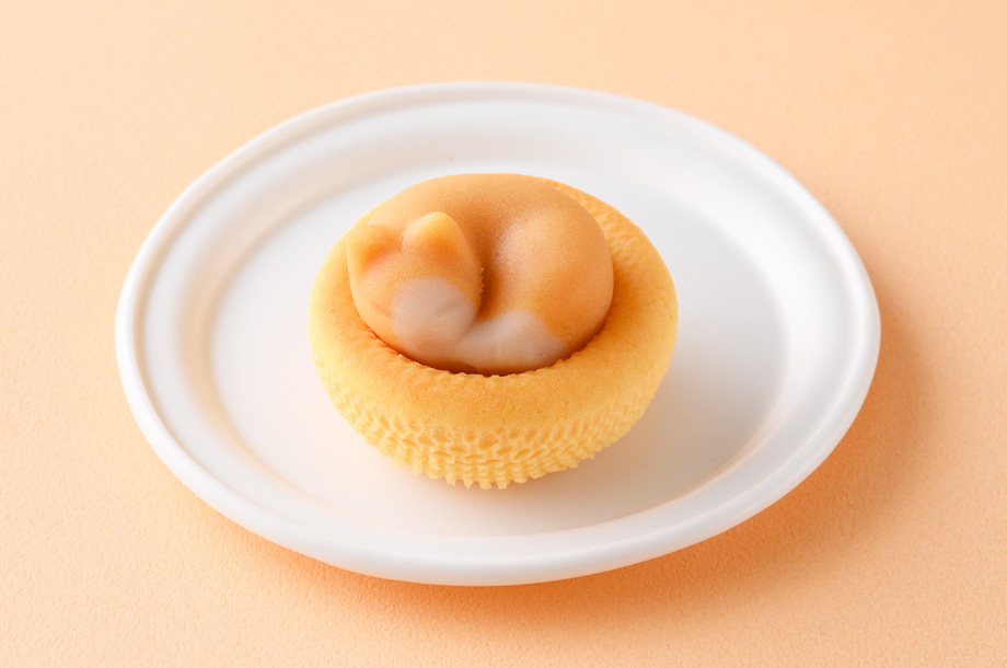 新潟＜越乃雪本舗大和屋＞上生菓子 ねむりねこ (茶白ねこ)の画像