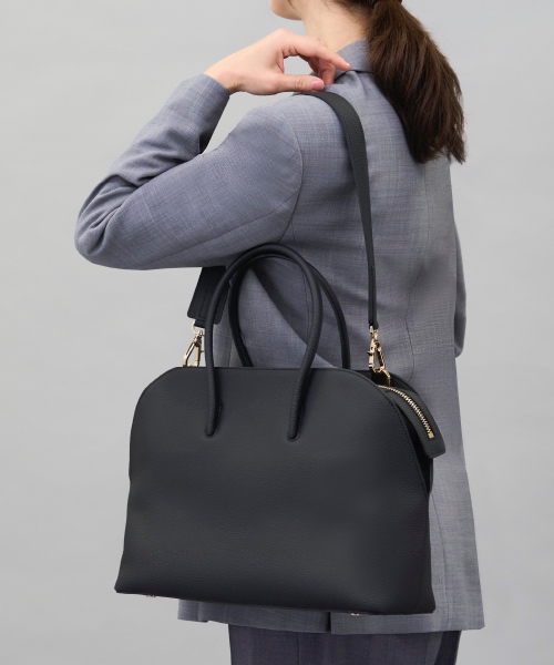 ＜( Epoi )/エポイ＞ リツ 2WAYボストンバッグLの商品使用画像