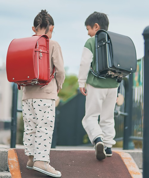 三越伊勢丹オリジナル＜大峽製鞄＞コードバンランドセルの商品使用画像