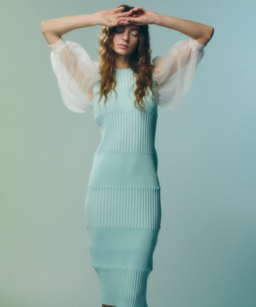 ＜シーエフシーエル＞ノースリーブワンピースの着用画像