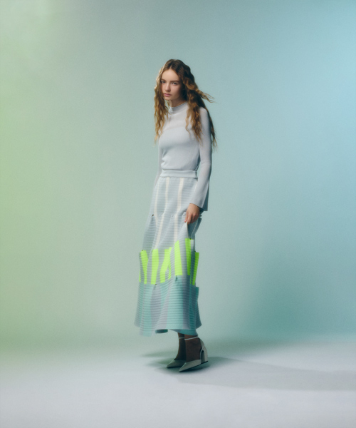 ＜シーエフシーエル＞ブロックカラーワンピースの着用画像