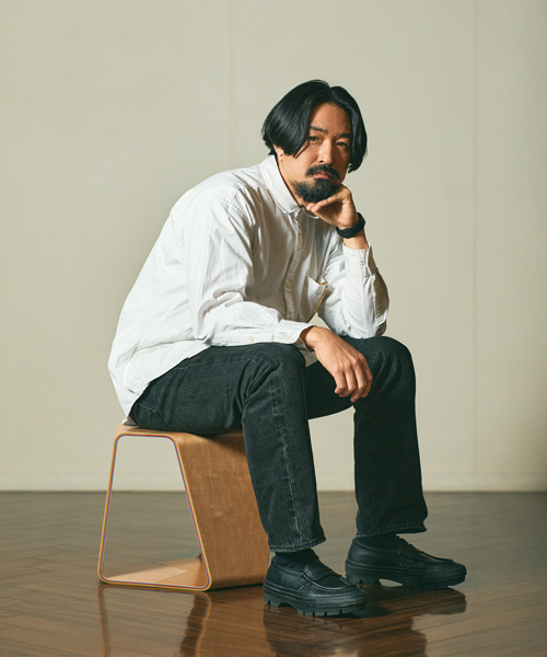 天童木工＞名作スツールに新たな色彩を取り入れる by HAROSHI | 三越