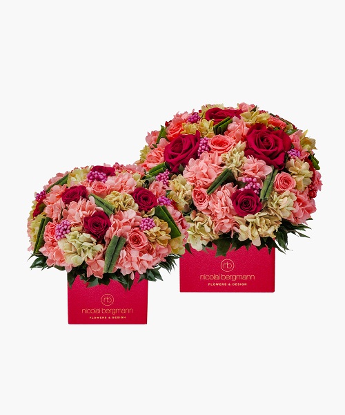 ＜ニコライ バーグマン フラワーズ ＆ デザイン＞プリザーブドフラワーキューブアレンジメントのイメージ画像