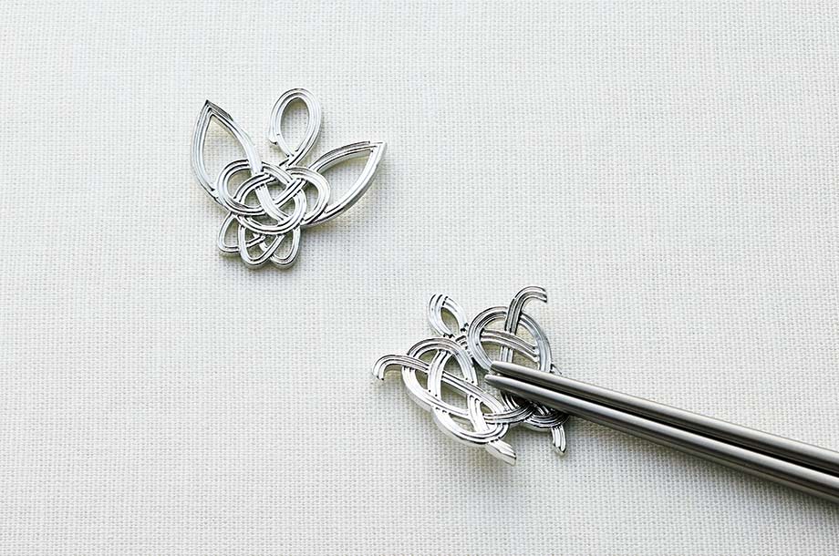 ＜能作＞箸置-鶴亀の画像　