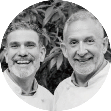 アイコン ジョージ・ソリアノ氏、フリオ・フェルナンデス氏の画像