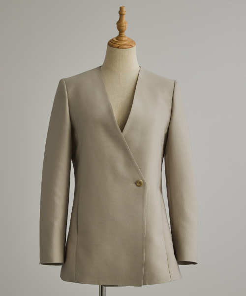 ノーカラーセミダブルジャケットの画像