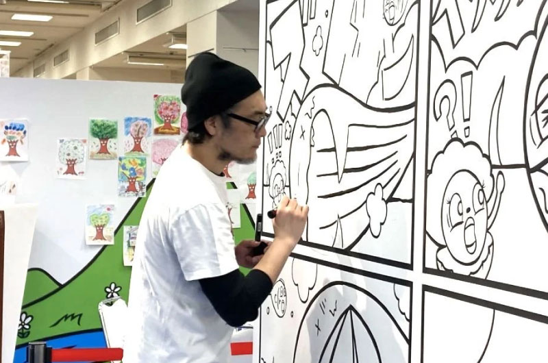 PEARL ＆ CORAL EXHIBITION ～海のキセキ～_絵本作家ナガイツトム氏によるライブペイントの画像