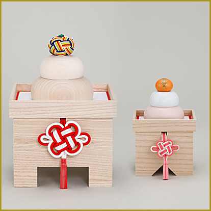 日本橋三越の迎春_＜HALE＞鏡餅 大・鏡餅 磁器紅白の画像