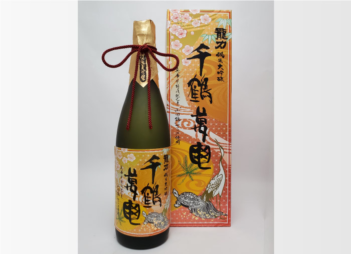 ＜龍力＞ 純米大吟釀｢千鶴萬亀｣【木箱入り】の画像